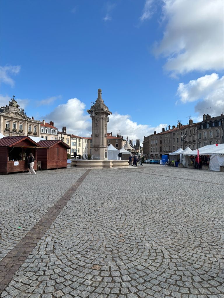 Photo de la place au Forum Séniors de Pont-à-Mousson 2025