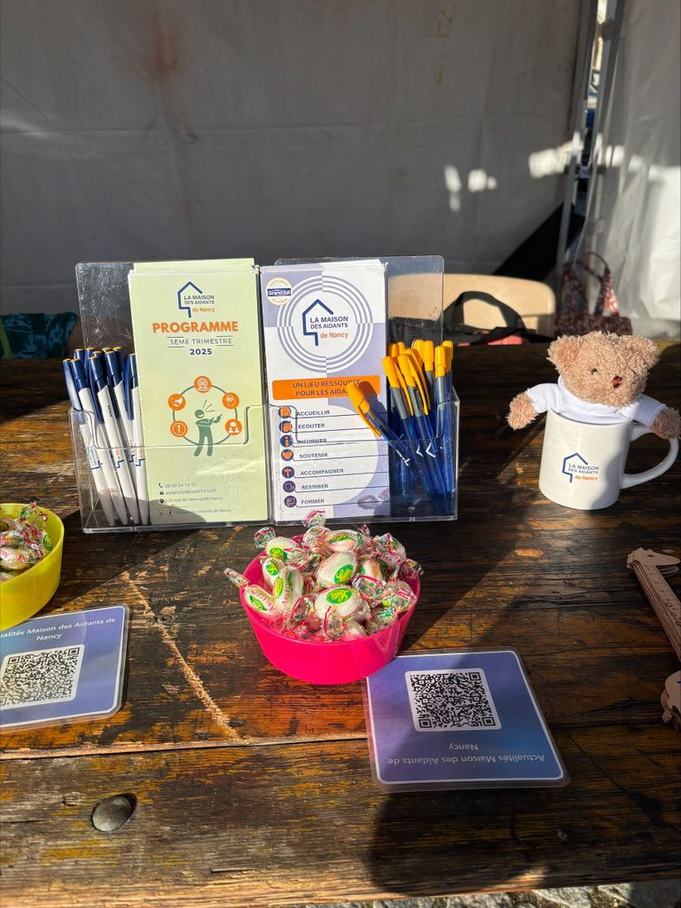 Stand de la Maison des Aidants au Forum Séniors de Pont-à-Mousson 2025